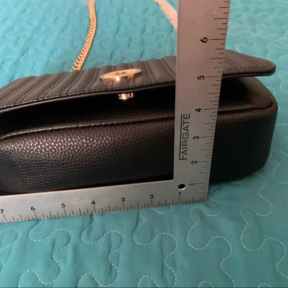 NWT. Elegant Crossbody Bag - Picture 9 of 10